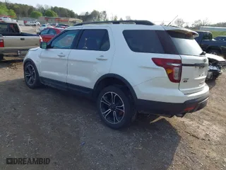 2015 Ford Explorer Sport with VIN 1FM5K8GT1FGC11511, listed as a IAAI auction lot 41922269 with 163,014 mi miles. Bid and sale history available at carsss.com. Image 3.