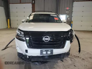 2023 Nissan Pathfinder SV z VIN 5N1DR3BD1PC261313, wystawiony jako Copart lot #55912155 z przebiegiem 13 527 mil mil oraz Szkoda całkowita • Salvage title. Historia ofert i sprzedaży dostępna na DreamBid. Obrazek 5.