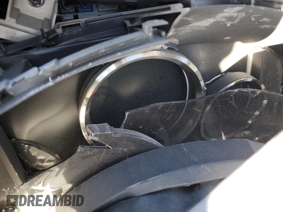 2015 Lexus RC F z VIN JTHHP5BC1F5002546, wystawiony jako Copart lot #82856924 z przebiegiem Nie podano mil oraz Nie do naprawy • Non repairable. Historia ofert i sprzedaży dostępna na DreamBid. Obrazek 9.