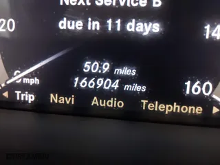2007 Mercedes-Benz S-Class 5.5L V8 with VIN WDDNG71X07A081212, listed as a IAAI auction lot 41971565 with 166,904 mi miles. Bid and sale history available at carsss.com. Image 15.
