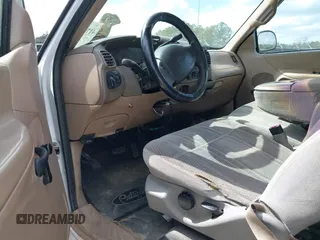 1997 Ford F-150 с VIN 1FTEF1760VNC06983, выставлен на аукционе IAAI как лот 41728820 с пробегом 218 804 миль миль и . История ставок и продаж доступна на DreamBid. Изображение 5.