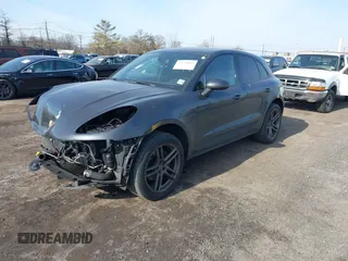 2019 Porsche Macan z VIN WP1AA2A56KLB08064, wystawiony jako IAAI lot #41758891 z przebiegiem 42 557 mil mil oraz . Historia ofert i sprzedaży dostępna na DreamBid. Obrazek 2.