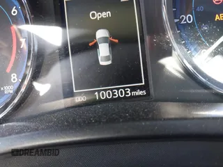 2019 Toyota Corolla L z VIN 5YFBURHE2KP897493, wystawiony jako IAAI lot #42052106 z przebiegiem 100 303 mil mil oraz . Historia ofert i sprzedaży dostępna na DreamBid. Obrazek 15.