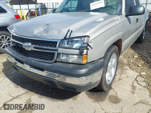 2006 Chevrolet Silverado 1500 Work Truck with VIN 1GCEC19X26Z245101, listed as a IAAI auction lot 41524361 with 189,845 mi miles. Bid and sale history available at carsss.com. Image 12.