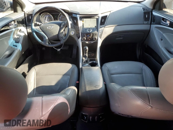 2012 Hyundai Sonata Limited z VIN 5NPEC4AC1CH313935, wystawiony jako Copart lot #56330475 z przebiegiem 202 739 mil mil oraz Szkoda całkowita • Salvage title. Historia ofert i sprzedaży dostępna na DreamBid. Obrazek 8.