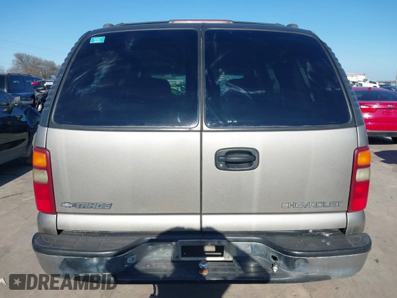 2001 Chevrolet Tahoe LS с VIN 1GNEC13T61J255280, выставлен на аукционе IAAI как лот 41663698 с пробегом 298 456 миль миль и . История ставок и продаж доступна на DreamBid. Изображение 16.