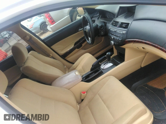 2010 Honda Crosstour EX z VIN 5J6TF1H39AL008642, wystawiony jako IAAI lot #41988333 z przebiegiem 204 423 mil mil oraz . Historia ofert i sprzedaży dostępna na DreamBid. Obrazek 5.