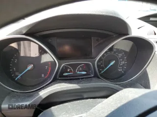 2017 Ford Escape SE z VIN 1FMCU0GDXHUE91333, wystawiony jako Copart lot #82061644 z przebiegiem Nie podano mil oraz Nie do naprawy • Non repairable. Historia ofert i sprzedaży dostępna na DreamBid. Obrazek 9.