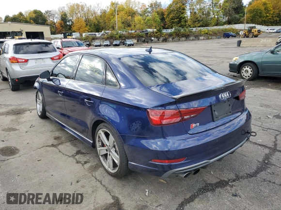 2018 Audi S3 z VIN WAUB1HFF8J1041341, wystawiony jako Copart lot #63897582 z przebiegiem 32 394 mil mil oraz . Historia ofert i sprzedaży dostępna na DreamBid. Obrazek 3.