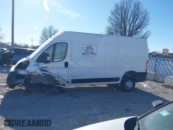 2019 Ram ProMaster Cargo with VIN 3C6TRVDG0KE503696, listed as a IAAI auction lot 41193173 with Not Provided miles and . Bid and sale history available at carsss.com. Image 14.