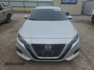 2019 Nissan Altima 2.5 S with VIN 1N4BL4BV2KC239752, listed as a Copart auction lot 86565644 with 182,447 mi miles and Salvage Title. Bid and sale history available at carsss.com. Image 5.