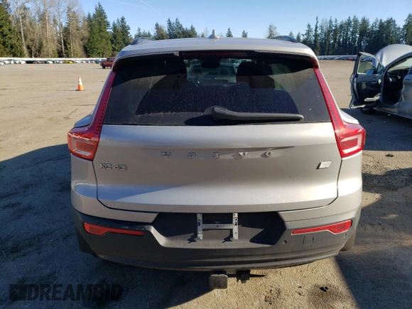 2023 Volvo XC40 Ultimate z VIN YV4ED3UM0P2050319, wystawiony jako Copart lot #42817715 z przebiegiem Nie podano mil oraz Szkoda całkowita • Salvage title. Historia ofert i sprzedaży dostępna na DreamBid. Obrazek 6.