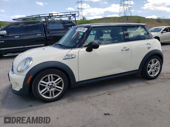 2013 MINI Hardtop S with VIN WMWSV3C52DT389647, listed as a Copart auction lot 56764135 with 152,957 mi miles and Clean Title. Bid and sale history available at DreamBid. Image 1.