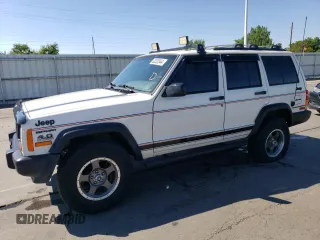 2000 Jeep Cherokee SE with VIN 1J4FF28S7YL257350, listed as a Copart auction lot 62320544 with 197,887 mi miles and Clean Title. Bid and sale history available at carsss.com. Image 1.