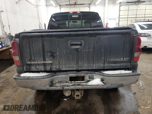 2005 Chevrolet Silverado 1500 Z71 with VIN 1GCEK19B95Z115287, listed as a Copart auction lot 44511215 with 224,632 mi miles and Salvage Title. Bid and sale history available at carsss.com. Image 6.
