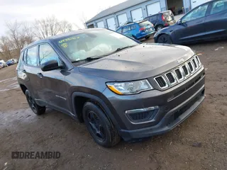 2017 Jeep Compass Sport z VIN 3C4NJDAB8HT667519, wystawiony jako IAAI lot #41488704 z przebiegiem 111 242 mil mil oraz . Historia ofert i sprzedaży dostępna na DreamBid. Obrazek 1.