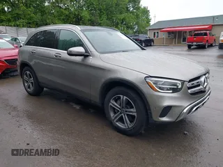 2021 Mercedes-Benz GLC 300 z VIN W1N0G8EB4MF891863, wystawiony jako IAAI lot #42355529 z przebiegiem 29 711 mil mil oraz . Historia ofert i sprzedaży dostępna na DreamBid. Obrazek 1.