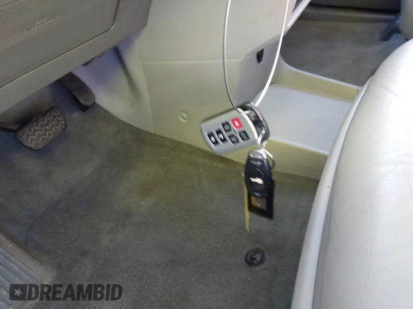 2015 Toyota Sienna Ltd with VIN 5TDDK3DC2FS105016, listed as a IAAI auction lot 41288447 with 94,585 mi miles. Bid and sale history available at carsss.com. Image 11.