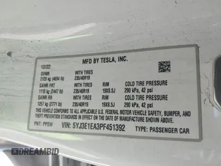 2023 Tesla Model 3 z VIN 5YJ3E1EA3PF451392, wystawiony jako IAAI lot #41668299 z przebiegiem 77 915 mil mil oraz . Historia ofert i sprzedaży dostępna na DreamBid. Obrazek 9.