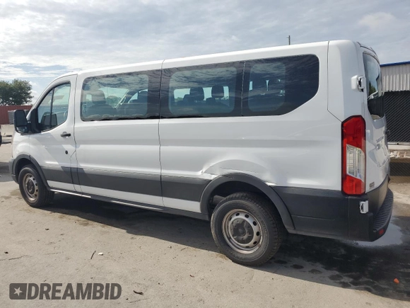 2021 Ford Transit Passenger XL z VIN 1FBAX2Y89MKA38282, wystawiony jako Copart lot #63458855 z przebiegiem 113 489 mil mil oraz Czysty tytuł • Clean title. Historia ofert i sprzedaży dostępna na DreamBid. Obrazek 2.