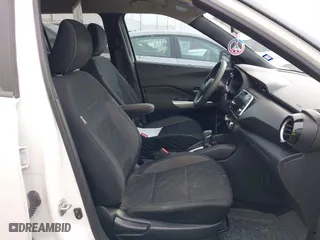 2018 Nissan Kicks SV with VIN 3N1CP5CU6JL500174, listed as a IAAI auction lot 41656916 with 72,809 mi miles. Bid and sale history available at carsss.com. Image 5.