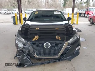 2019 Nissan Altima 2.5 SR with VIN 1N4BL4CV8KC245537, listed as a IAAI auction lot 41808203 with 101,419 mi miles. Bid and sale history available at carsss.com. Image 12.