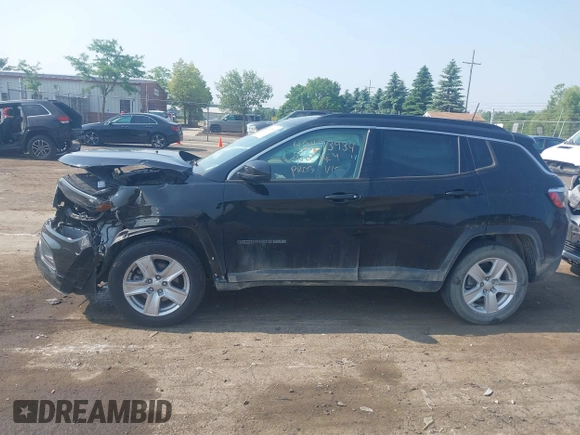 2022 Jeep Compass Latitude z VIN 3C4NJDBB0NT216921, wystawiony jako IAAI lot #42473934 z przebiegiem 41 169 mil mil oraz . Historia ofert i sprzedaży dostępna na DreamBid. Obrazek 14.