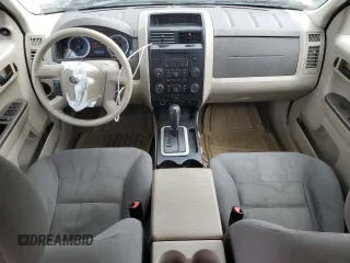 2008 Ford Escape XLS z VIN 1FMCU02Z88KB09430, wystawiony jako Copart lot #58158645 z przebiegiem 216 763 mil mil oraz Czysty tytuł • Clean title. Historia ofert i sprzedaży dostępna na DreamBid. Obrazek 8.
