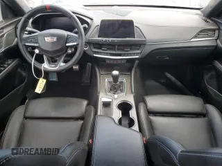 2023 Cadillac CT4-V Blackwing z VIN 1G6DL5RP2P0460117, wystawiony jako Copart lot #75218744 z przebiegiem 5623 mil mil oraz Nie do naprawy. Historia ofert i sprzedaży dostępna na DreamBid. Obrazek 8.