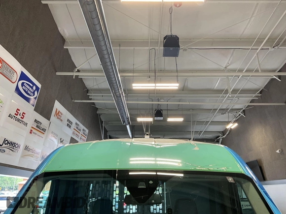 2018 Ford Transit with VIN 1FTYE1CM6JKB31142, listed as a IAAI auction lot 42785382 with 79,664 mi miles and . Bid and sale history available at DreamBid. Image 4.