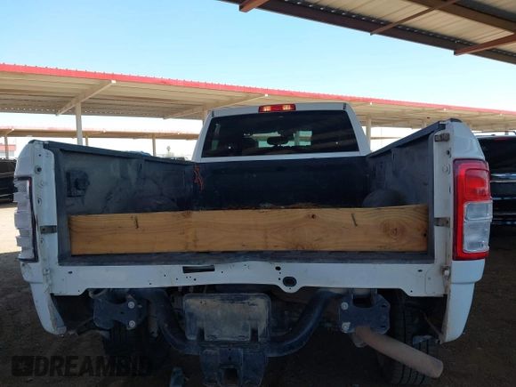 2020 Ram 2500 Tradesman z VIN 3C6UR5HJ2LG111495, wystawiony jako IAAI lot #42068717 z przebiegiem 172 052 mil mil oraz . Historia ofert i sprzedaży dostępna na DreamBid. Obrazek 16.