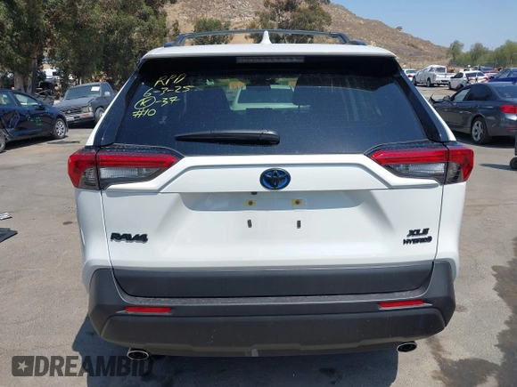 2024 Toyota RAV4 Hybrid XLE Premium with VIN JTMB6RFV9RJ063328, listed as a IAAI auction lot 42433233 with 9,874 mi miles and . Bid and sale history available at DreamBid. Image 17.