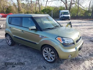 2011 Kia Soul + with VIN KNDJT2A26B7281206, listed as a IAAI auction lot 41919876 with 213,970 mi miles. Bid and sale history available at carsss.com. Image 1.