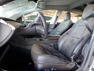 2023 Tesla Model 3 z VIN 5YJ3E1EA5PF449997, wystawiony jako Copart lot #63079275 z przebiegiem 29 629 mil mil oraz Nie do naprawy • Non repairable. Historia ofert i sprzedaży dostępna na DreamBid. Obrazek 7.