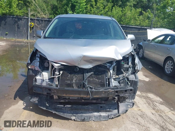 2018 Toyota Sienna LE Auto Access Seat with VIN 5TDKZ3DC9JS904884, listed as a IAAI auction lot 42132992 with 157,974 mi miles and . Bid and sale history available at DreamBid. Image 6.