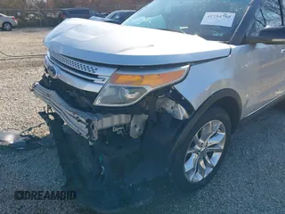 2011 Ford Explorer XLT with VIN 1FMHK8D85BGA21377, listed as a IAAI auction lot 41784792 with 192,114 mi miles and . Bid and sale history available at carsss.com. Image 19.