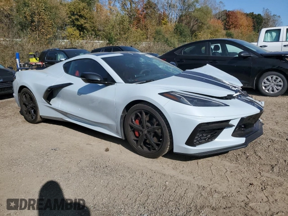2021 Chevrolet Corvette 2LT with VIN 1G1YB2D48M5119342, listed as a Copart auction lot 76086734 with 4,198 mi miles and Clean Title. Bid and sale history available at carsss.com. Image 4.