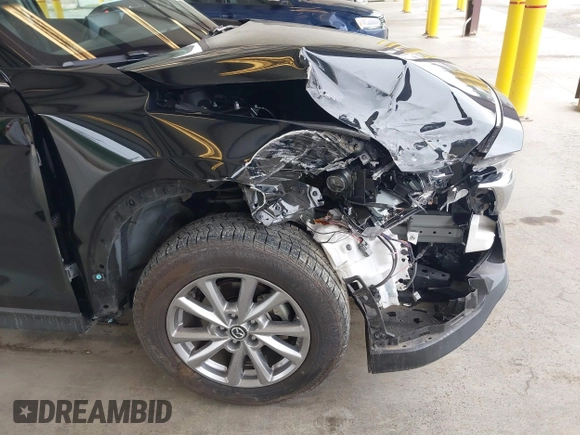2023 Mazda CX-5 S Carbon Edition z VIN JM3KFBCM8P0140333, wystawiony jako IAAI lot #42292848 z przebiegiem 49 587 mil mil oraz . Historia ofert i sprzedaży dostępna na DreamBid. Obrazek 6.