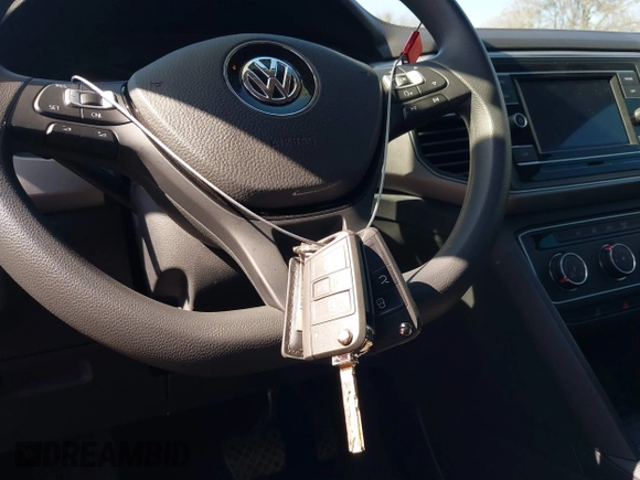 2018 Volkswagen Atlas S with VIN 1V2AP2CA1JC565274, listed as a IAAI auction lot 41686934 with 68,289 mi miles and . Bid and sale history available at DreamBid. Image 11.