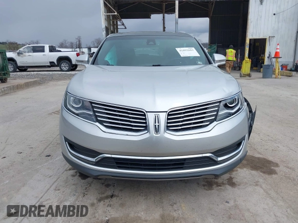2016 Lincoln MKX Select with VIN 2LMTJ8KR6GBL59043, listed as a IAAI auction lot 41892601 with 113,756 mi miles. Bid and sale history available at carsss.com. Image 12.