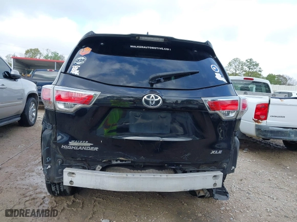 2014 Toyota Highlander XLE with VIN 5TDKKRFH9ES021924, listed as a IAAI auction lot 41826858 with 302,407 mi miles. Bid and sale history available at carsss.com. Image 17.
