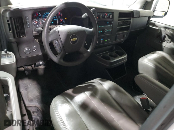 2022 Chevrolet Express Cargo z VIN 1GCWGAFP8N1259529, wystawiony jako Copart lot #52356835 z przebiegiem 255 960 mil mil oraz Czysty tytuł • Clean title. Historia ofert i sprzedaży dostępna na DreamBid. Obrazek 8.