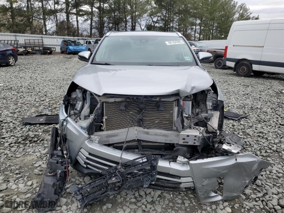2018 Toyota Highlander SE with VIN 5TDJZRFH4JS552837, listed as a Copart auction lot 48184595 with 56,261 mi miles and Salvage Title. Bid and sale history available at carsss.com. Image 5.