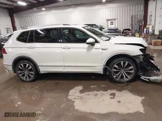 2020 Volkswagen Tiguan SEL Premium R-Line with VIN 3VV4B7AX5LM145862, listed as a IAAI auction lot 41414108 with 37,503 mi miles. Bid and sale history available at carsss.com. Image 13.