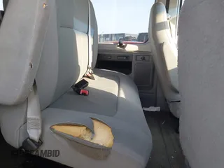 2008 Ford Econoline Passenger XL with VIN 1FBNE31LX8DA80014, listed as a IAAI auction lot 42183949 with 130,092 mi miles and . Bid and sale history available at DreamBid. Image 8.
