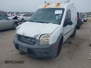2010 Ford Transit Connect XL z VIN NM0LS7AN1AT027098, wystawiony jako IAAI lot #41740154 z przebiegiem 217 827 mil mil oraz . Historia ofert i sprzedaży dostępna na DreamBid. Obrazek 17.