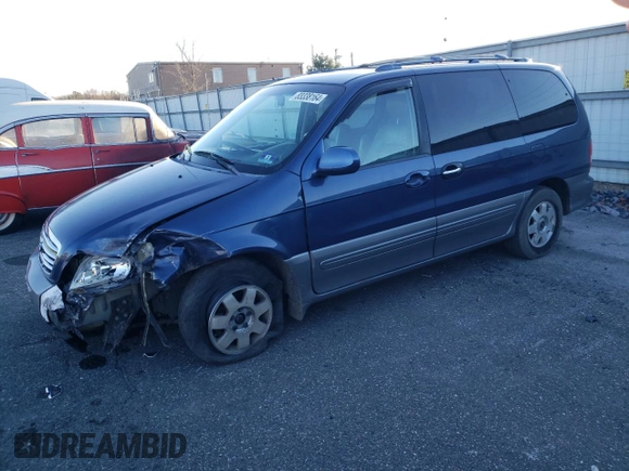 2003 Kia Sedona LX with VIN KNDUP131036461742, listed as a Copart auction lot 83338164 with 111,120 mi miles and Salvage Title. Bid and sale history available at carsss.com. Image 1.