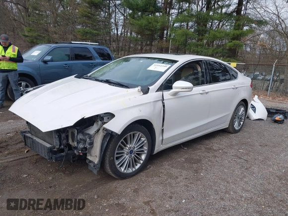 2015 Ford Fusion SE with VIN 3FA6P0HD2FR222244, listed as a IAAI auction lot 41932249 with 113,685 mi miles. Bid and sale history available at carsss.com. Image 2.