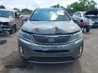 2014 Kia Sorento SX z VIN 5XYKWDA75EG461948, wystawiony jako IAAI lot #42180084 z przebiegiem 123 917 mil mil oraz . Historia ofert i sprzedaży dostępna na DreamBid. Obrazek 13.
