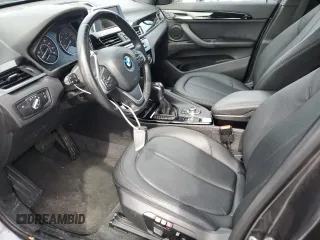 2016 BMW X1 xDrive28i z VIN WBXHT3C37GP888364, wystawiony jako Copart lot #53644975 z przebiegiem 119 725 mil mil oraz Szkoda całkowita • Salvage title. Historia ofert i sprzedaży dostępna na DreamBid. Obrazek 7.